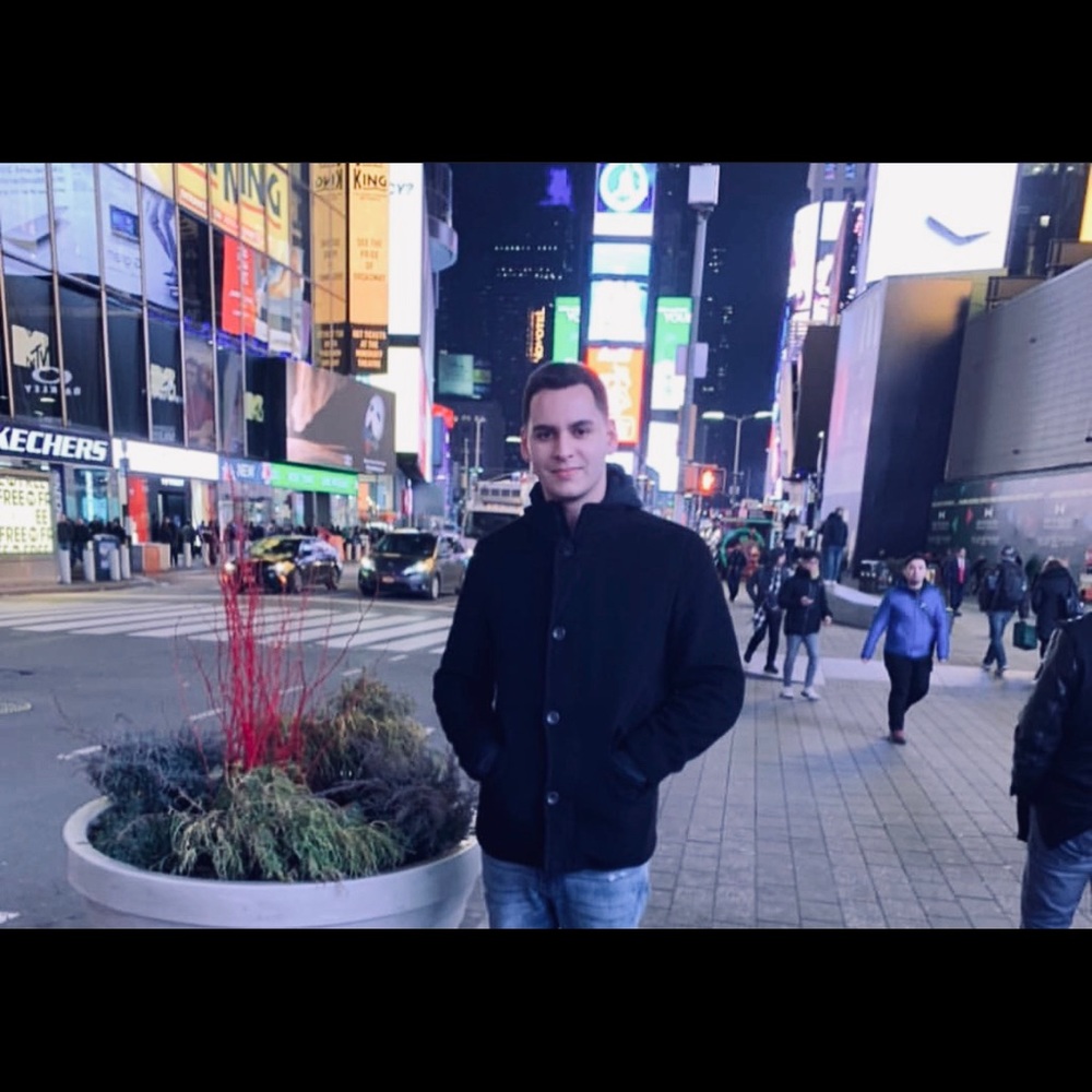 Meet your Posher, Thomas